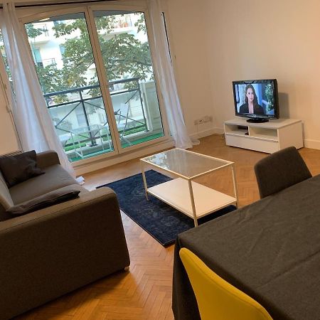 Lieu De Ressourcement A Robinson Apartment เลอเปลซีส์-โรแบงซง ภายนอก รูปภาพ
